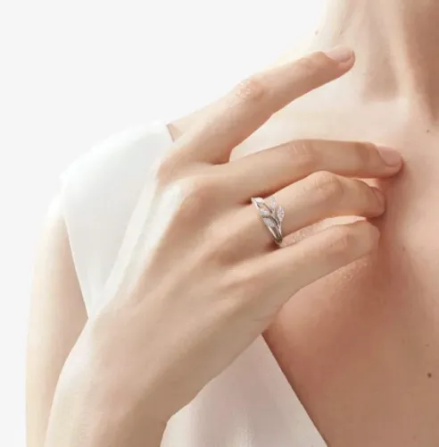 TIFFANY & CO - Tiffany Victoria Vine diamond and platinum ring