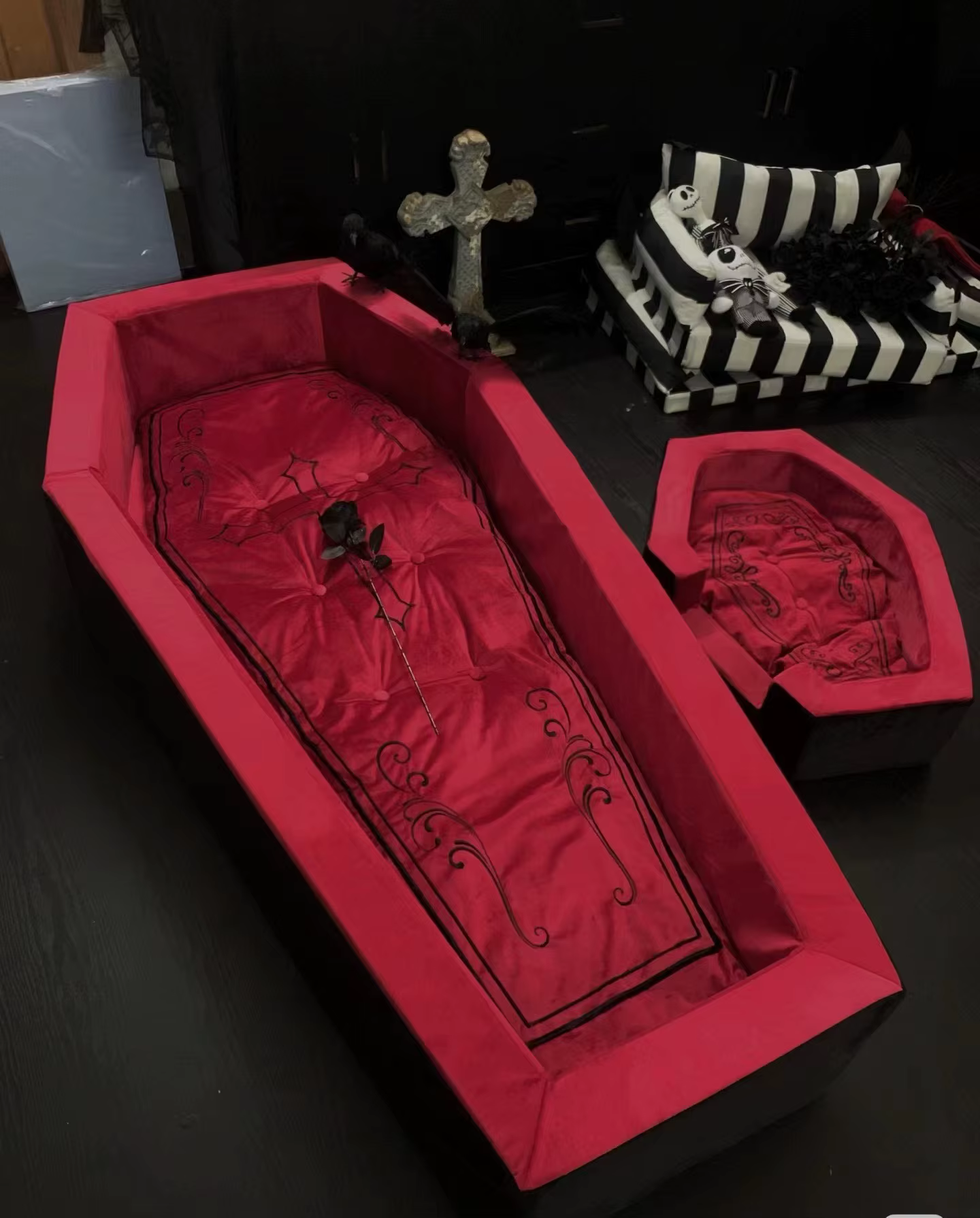 Halloween Gothic Coffin Bed Human Dog Bed For People Adults Washble Coffin Cat Bed Fluffy Pet Bed Red & Black Nest - AliExpress 15