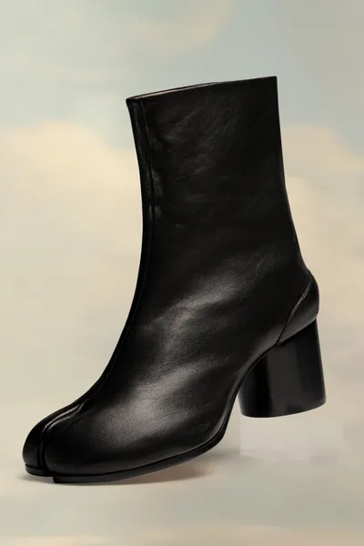 Tabi ankle boots