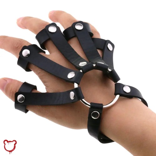Gothic Hollow Cuff Bangle - Black