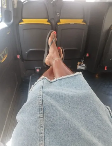 Transportation safety for the lady (Taxi)