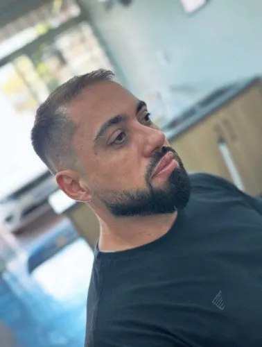 Corte de barba e corte de cabelo | Beard trim and haircut