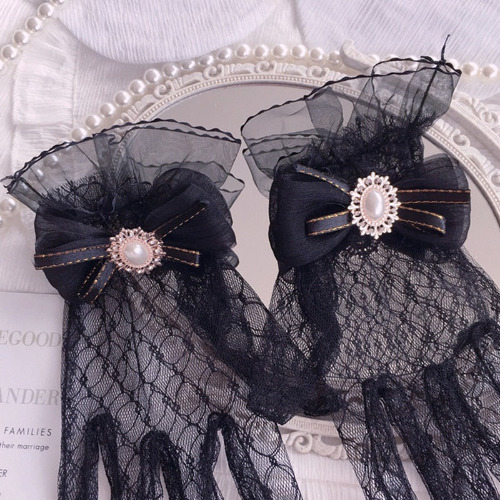 Victorian Lace Gloves - 4