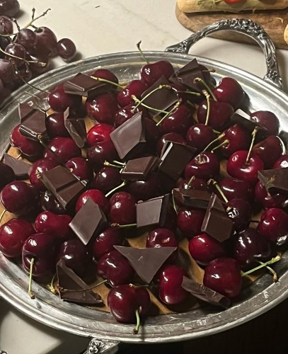 Yves Saint Laurent Black Opium Over Red