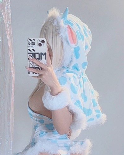 Winter Plush Cow Hood Shawl - Blue