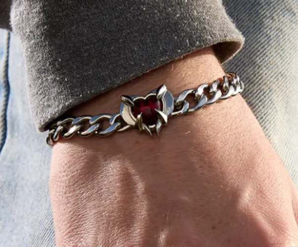 ♡ Protected Red Heart Bracelet ♡