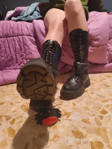 Crush 🦵🏻🦶🏻🥾👠