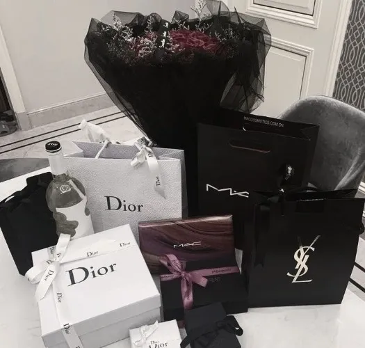 SUPER shopping spree 
