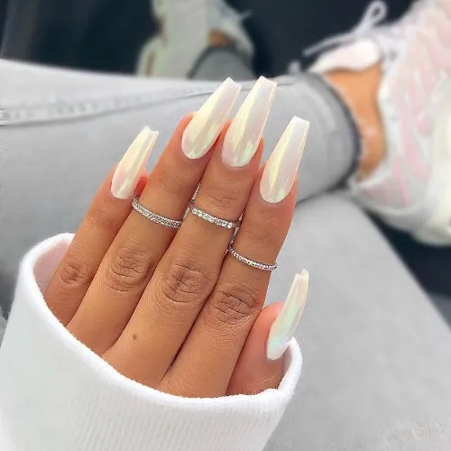Treat me to a fresh set of nails <3