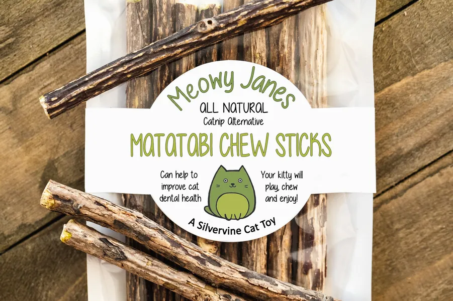 Matatabi Cat Chew Sticks - All Natural Catnip Alternative | Silvervine Cat Toys | A Unique Cat Treat and Gift for Cat Lovers