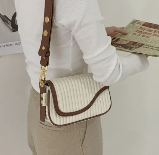 Cream Couch | Signature Mini