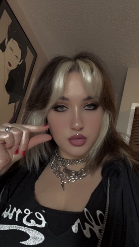 Buy me a lil treat🧁
