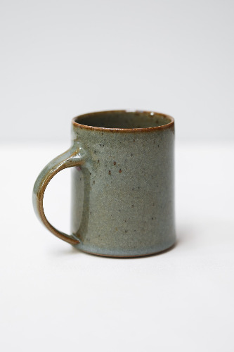 Mug, dark green crackle glaze — florian gadsby