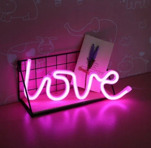 Ping mommy while I’m getting 👅