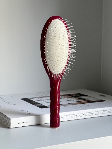 N.04 The Massaging Detangling Hair Brush THE MIRACLE Cherry Red | Default Title