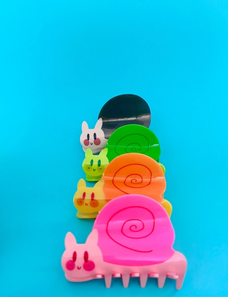 Jumbo Hair Claw , Hair Clip , Hair Accessory , Snail Lover Gift , Snail Art , Snail Clip , Hair Bun Clip , Cottagecore Fashion , Cottagecore