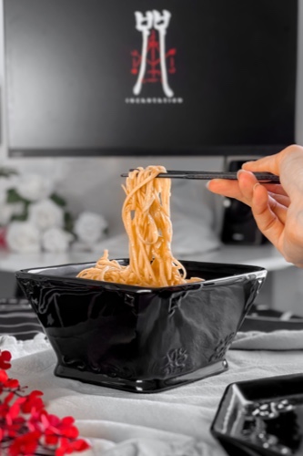 Kitsu Bowl | One Size / Black / 100% Ceramic