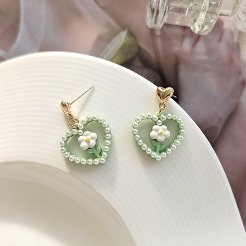 Hollow Green Flower Heart Earrings
