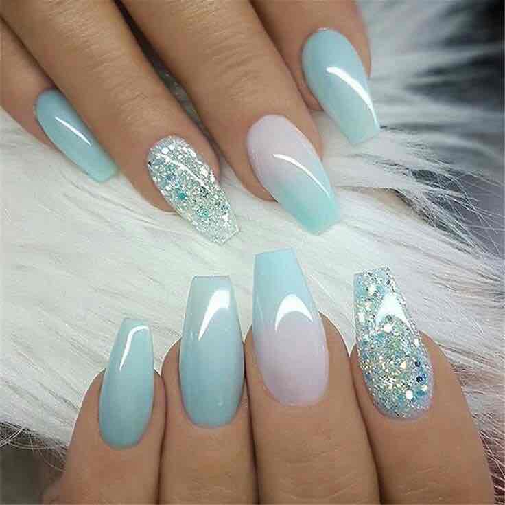 get my nails done 💅🏽 