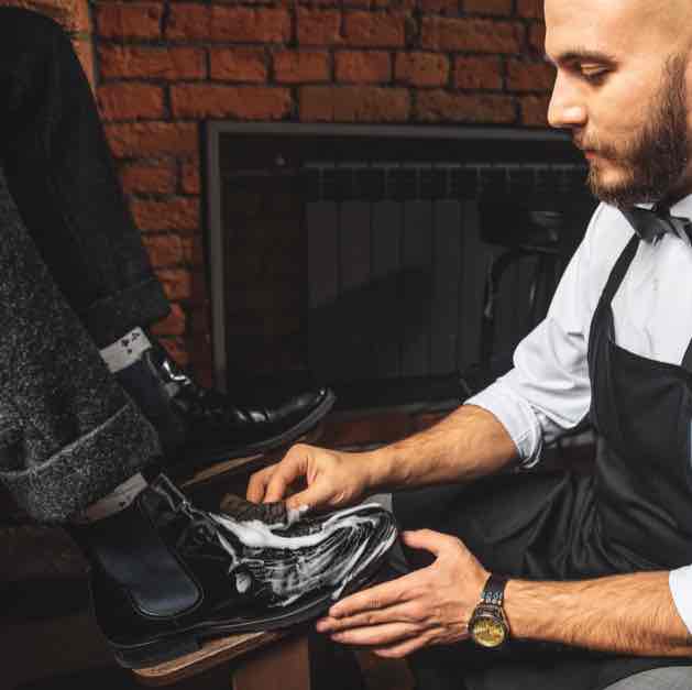 👞 Professional Shoeshine