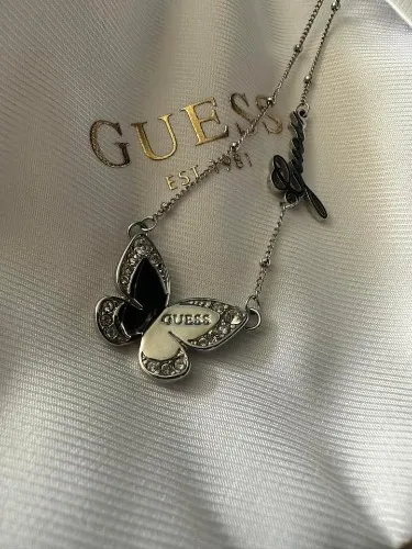 Guess Necklace ✨