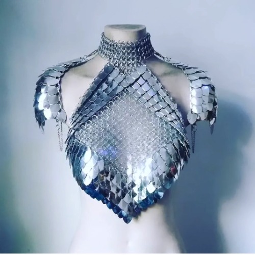 Artemis Armour Top | Brushed Silver / With Shoulders