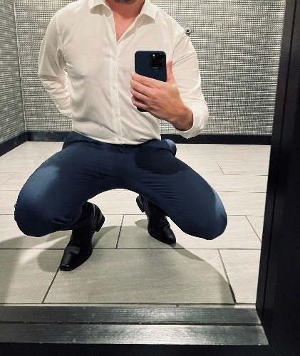 Cash towards a Business suit