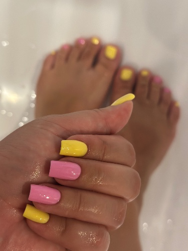 Pay my mani&pedi!