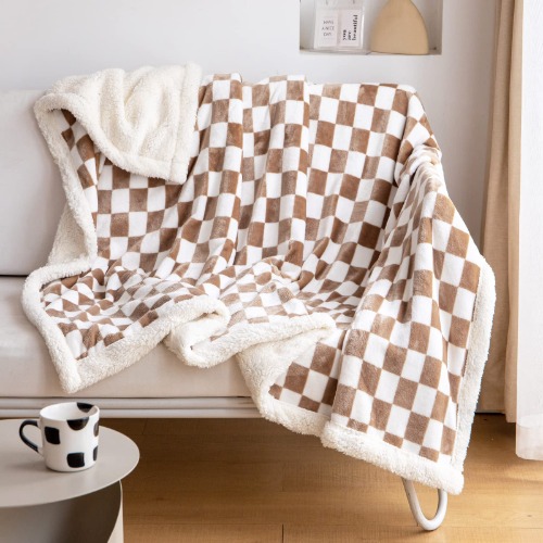 LOMAO Sherpa Throw Blanket Fleece Blanket with Checkered Pattern Soft Thick Blanket for Couch, Bed, Sofa Luxurious Warm and Cozy for All Seasons (Khaki, 51"x63")