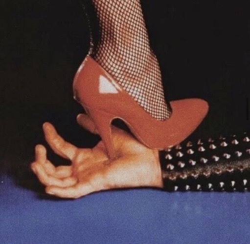 £222 fee ⛓️‍💥