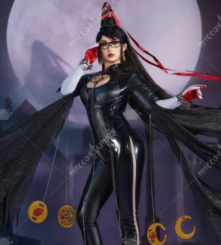 Bayonetta Cosplay from Miccostumes 