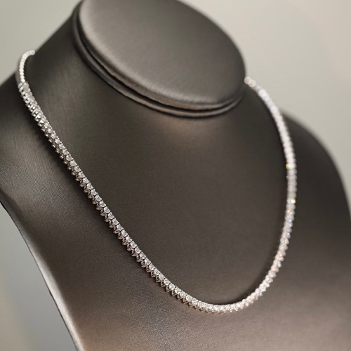 En Ligne Signature Tennis Necklace