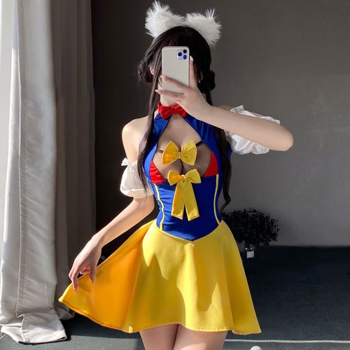 Snow White Women's Irresistible Princess Costume - Yellow / S
