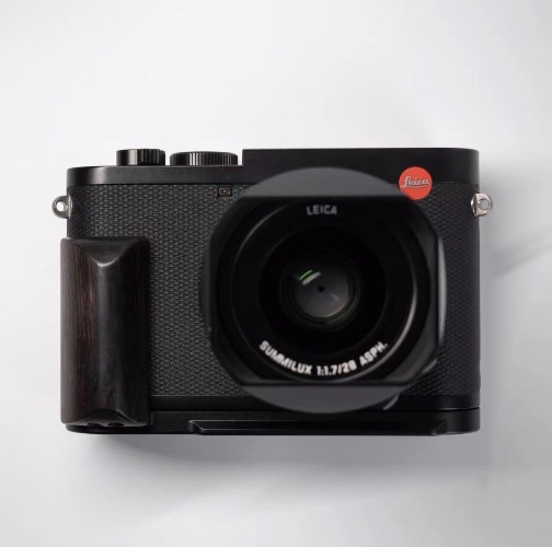 Leica Q3 Hand Grip, Aluminum, Dovetail Plate, New, High-Quality Design