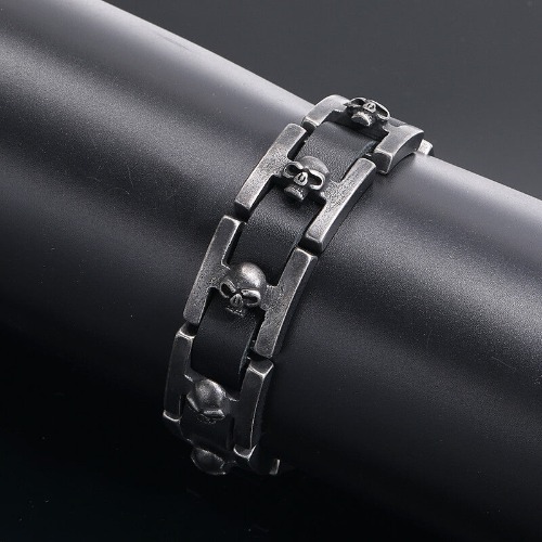 Retro Skull Heads Watch Buckle Stainless Steel Bracelet - Stainless Steel / 22 CM