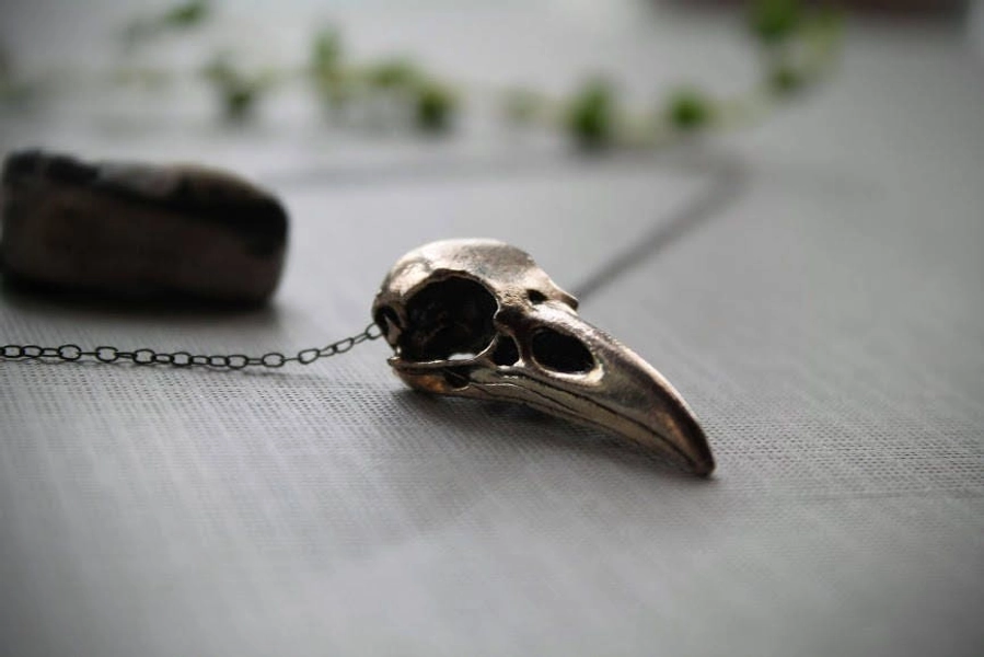 Murder // silver crow skull necklace