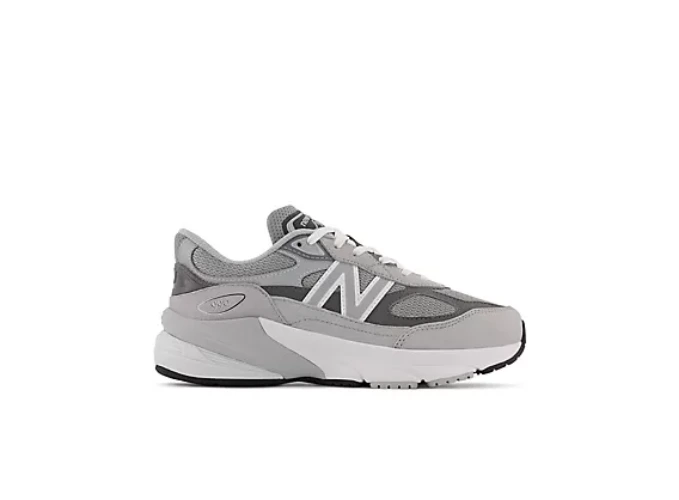 New Balance 990v6