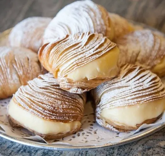 Sfogliatella