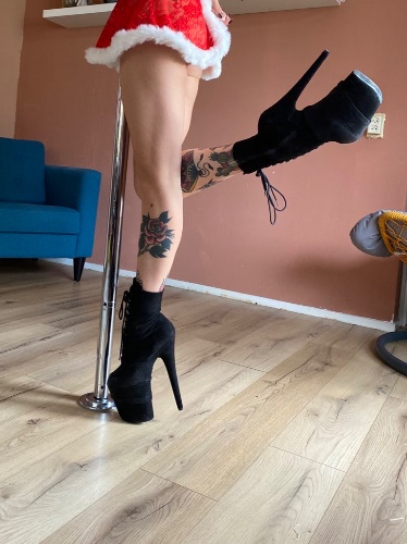 Pole Dance Class