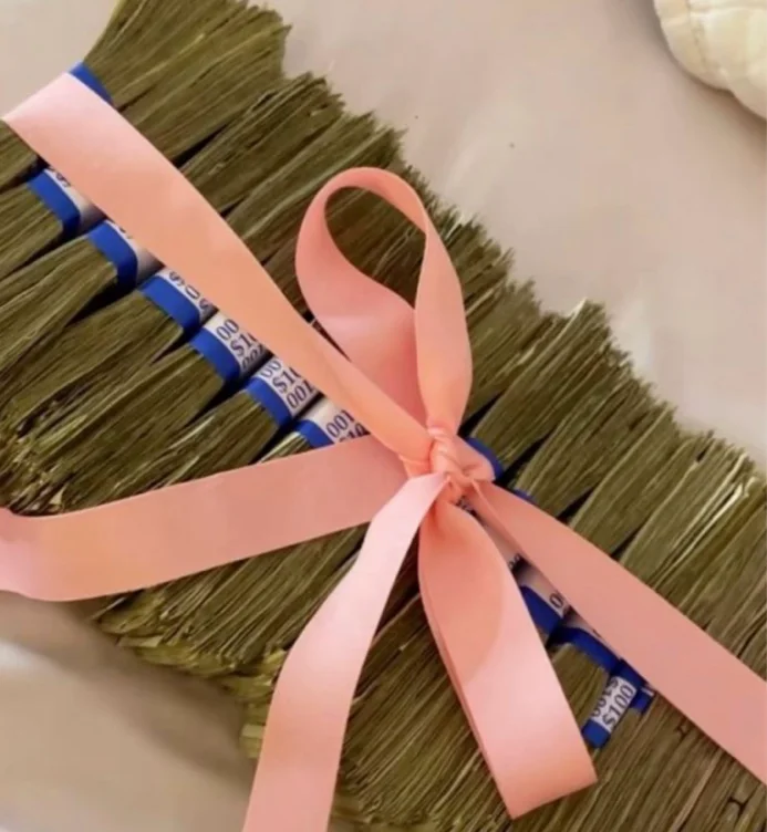 Cash gift because you  find me sexy 