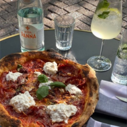 Pizza + mohito 🍕🍸