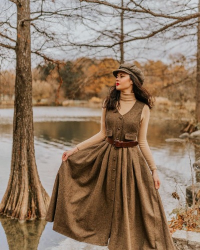 Dark Amber 11 | Academia wool dress | Brown / S