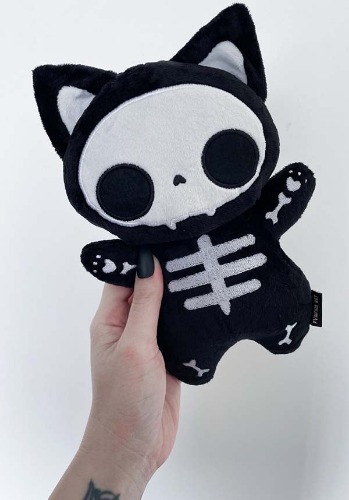 Omen | PLUSH