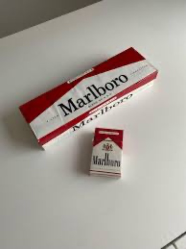200 Marlboro Reds