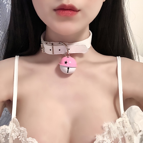 1pc Adjustable Black / White / Pink PU Leather Collar Necklace With Bell Pendant Sexy Body Belt Jewelry Accessory