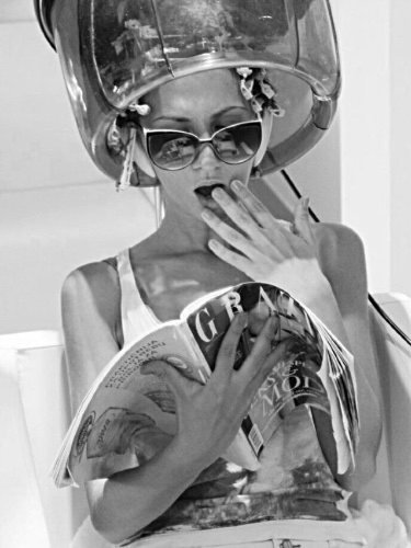 Hairdresser, trim + color