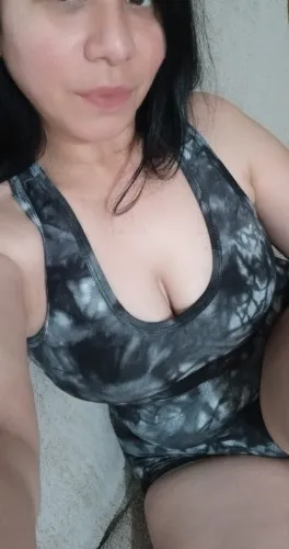 How are you going to pamper me today? Is this a good way🎁?