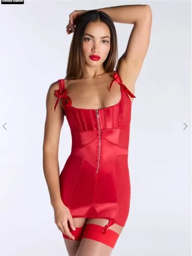 Courtesan satin dress - Red Boux Avenue