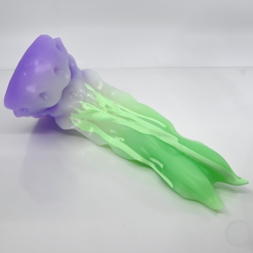 V3SDU20 Snark's Maw Medium 0030 UV GITD