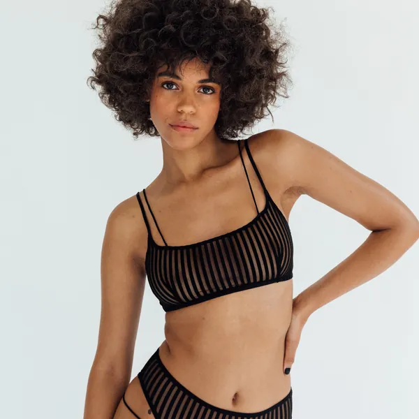 Vertigo Bralette Black - M / Black